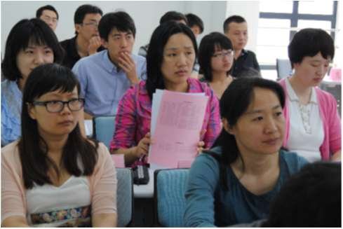 2013华科大培训班（粉衣学员合影）